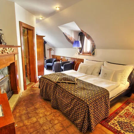 U Páva Hotel 4*