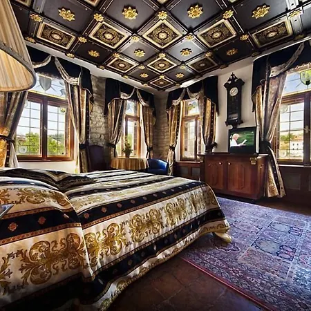 U Pava Otel 4*
