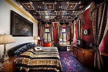 Hotell U Pava