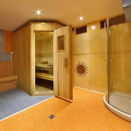U Pava Hotell