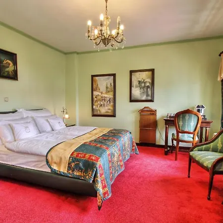 U Pava Hotel 4*
