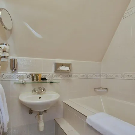 U Pava 4* Prag
